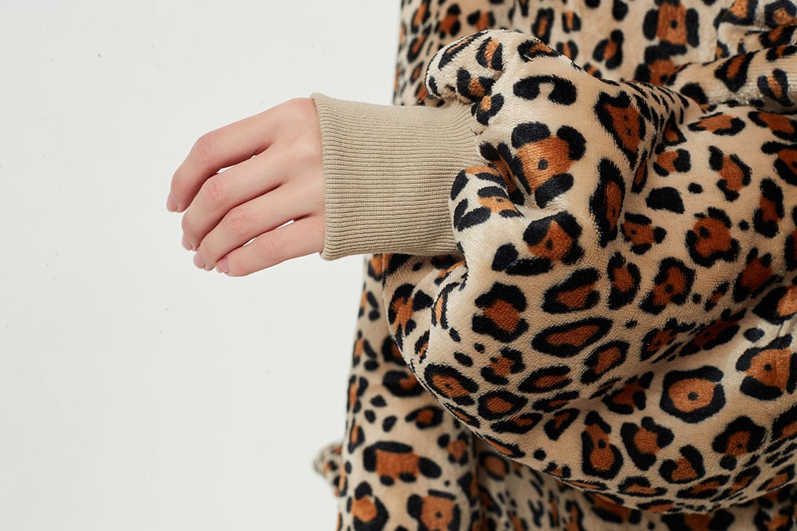 Snuggly™ Oversized Leopard Print Blanket Hoodie - Snuggly™