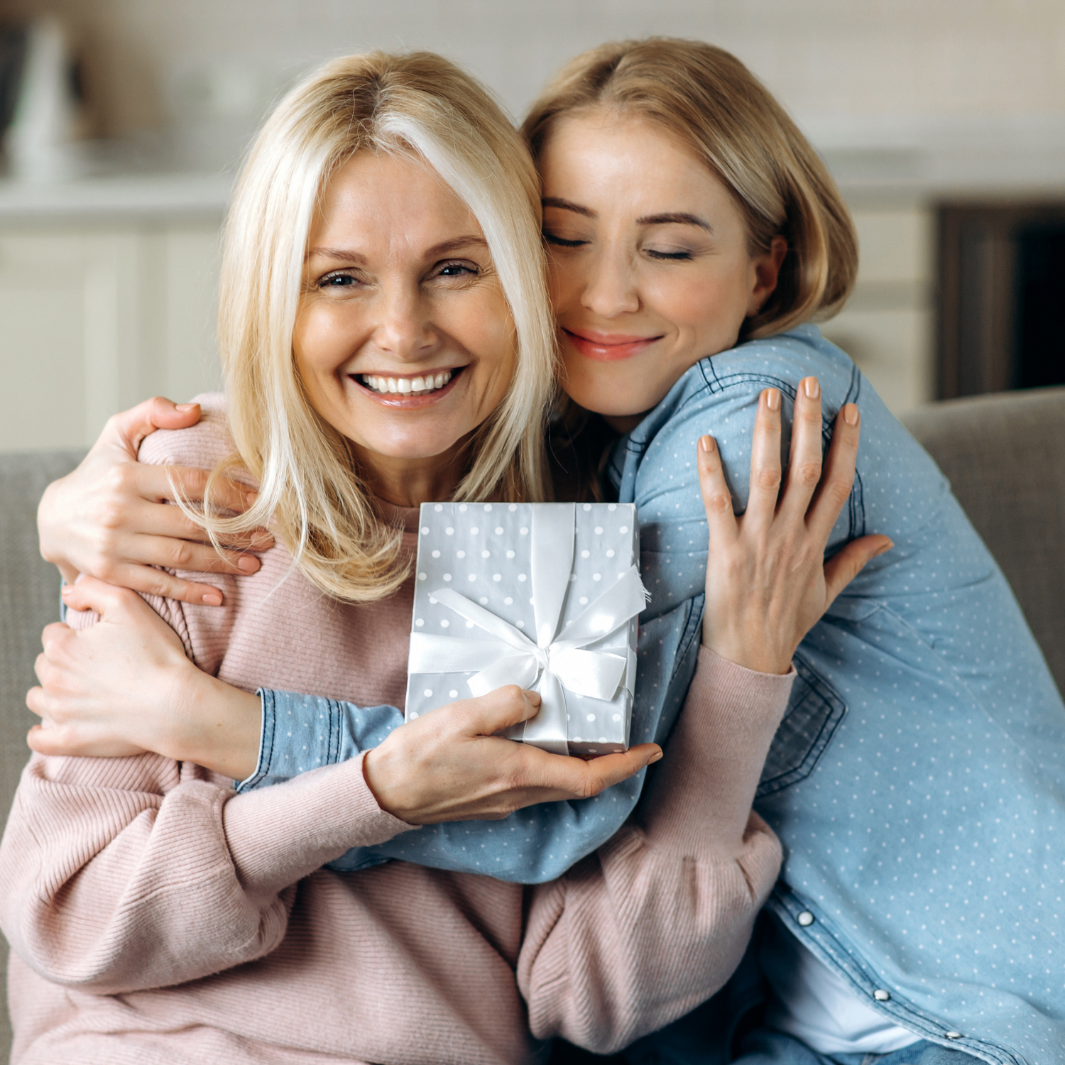 The Perfect Gift for Every Special Occasion: Personalized Jewelry with a Heartfelt Note